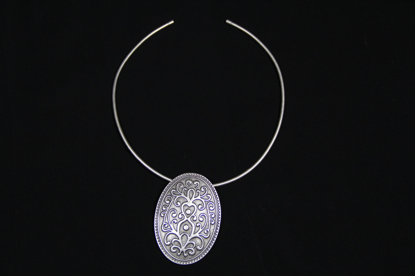 Unique Western Boho Metal Pendant Necklace – Bold Statement Jewelry for Everyday or Special Occasions