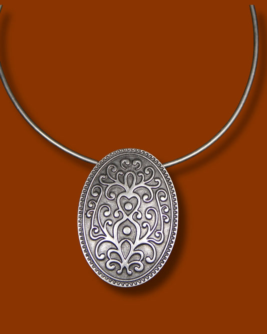 Unique Western Boho Metal Pendant Necklace – Bold Statement Jewelry for Everyday or Special Occasions