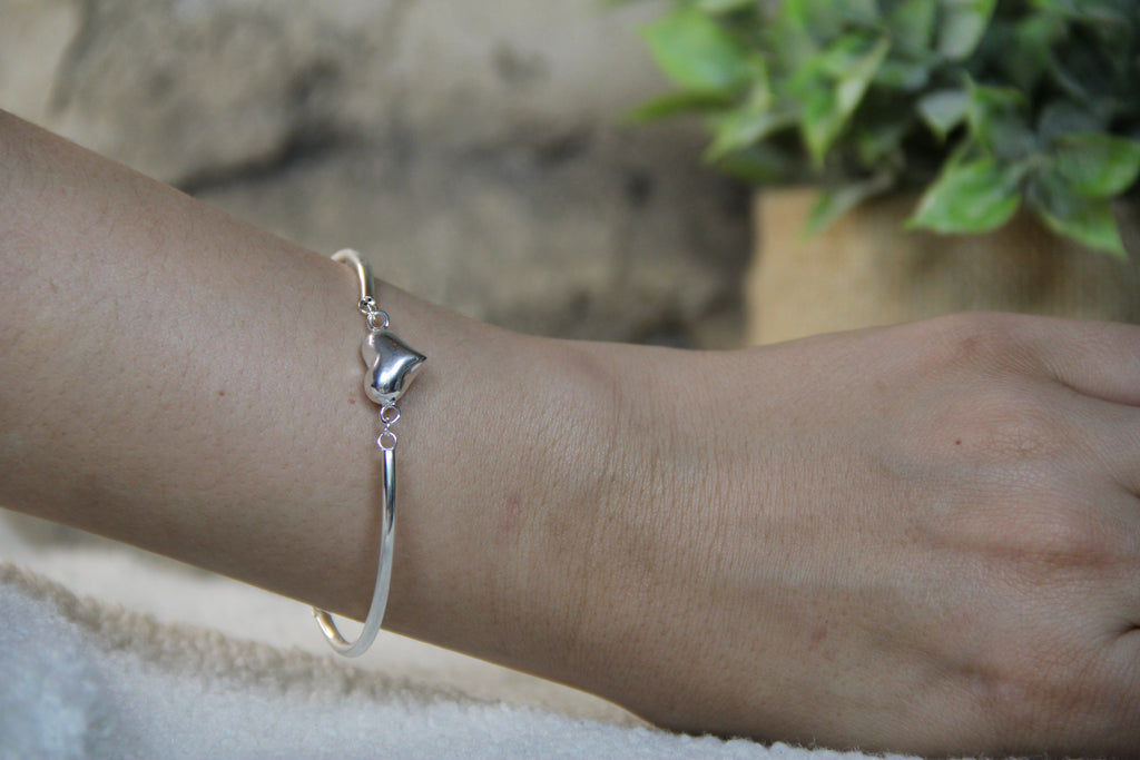 925 Sterling Silver Heart Cuff Style Adjustable Bracelet