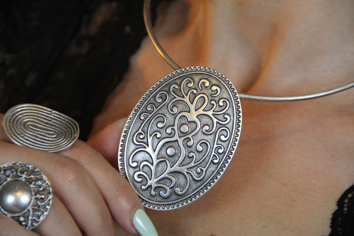 Unique Western Boho Metal Pendant Necklace – Bold Statement Jewelry for Everyday or Special Occasions