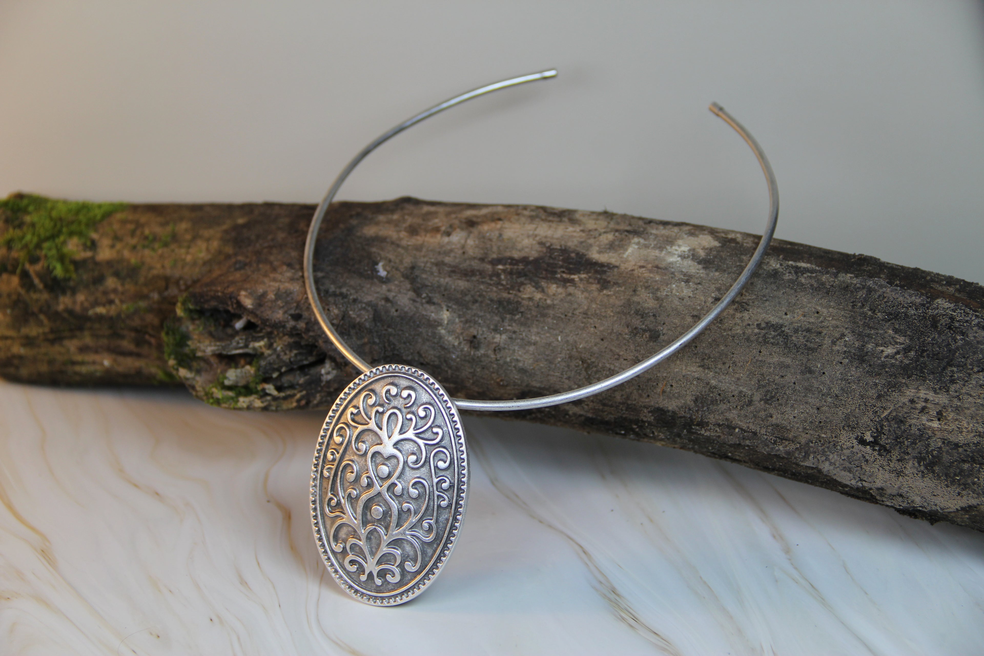 Unique Western Boho Metal Pendant Necklace – Bold Statement Jewelry for Everyday or Special Occasions