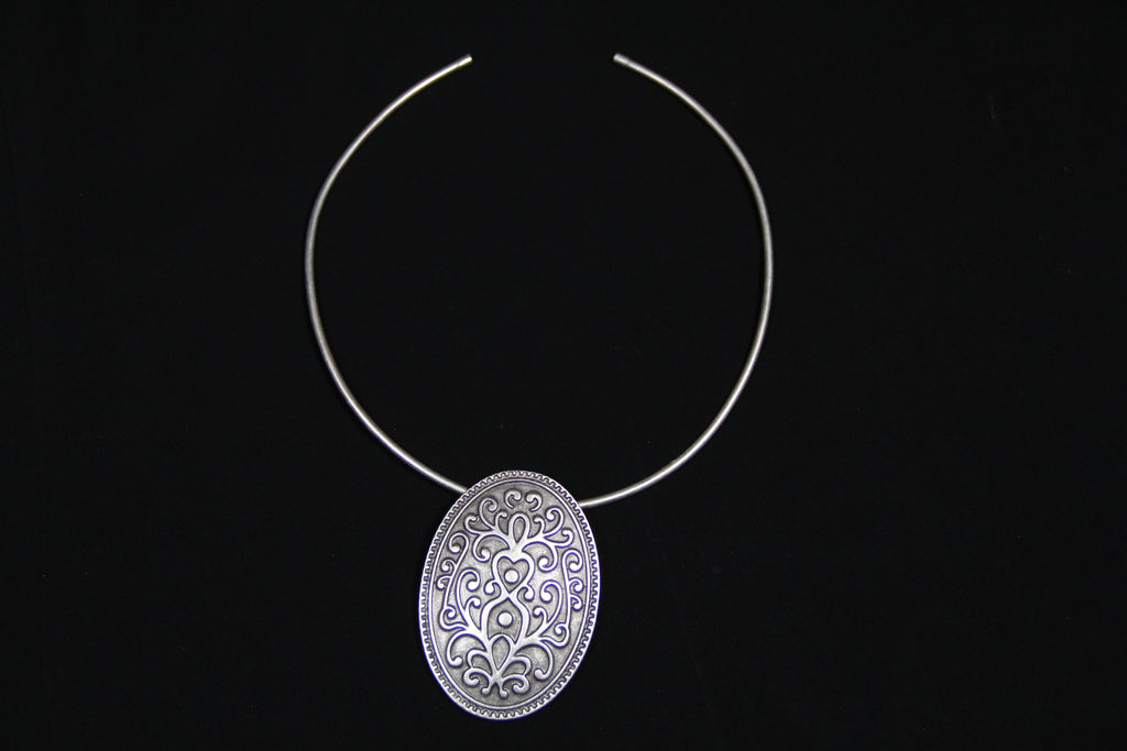 Unique Western Boho Metal Pendant Necklace – Bold Statement Jewelry for Everyday or Special Occasions