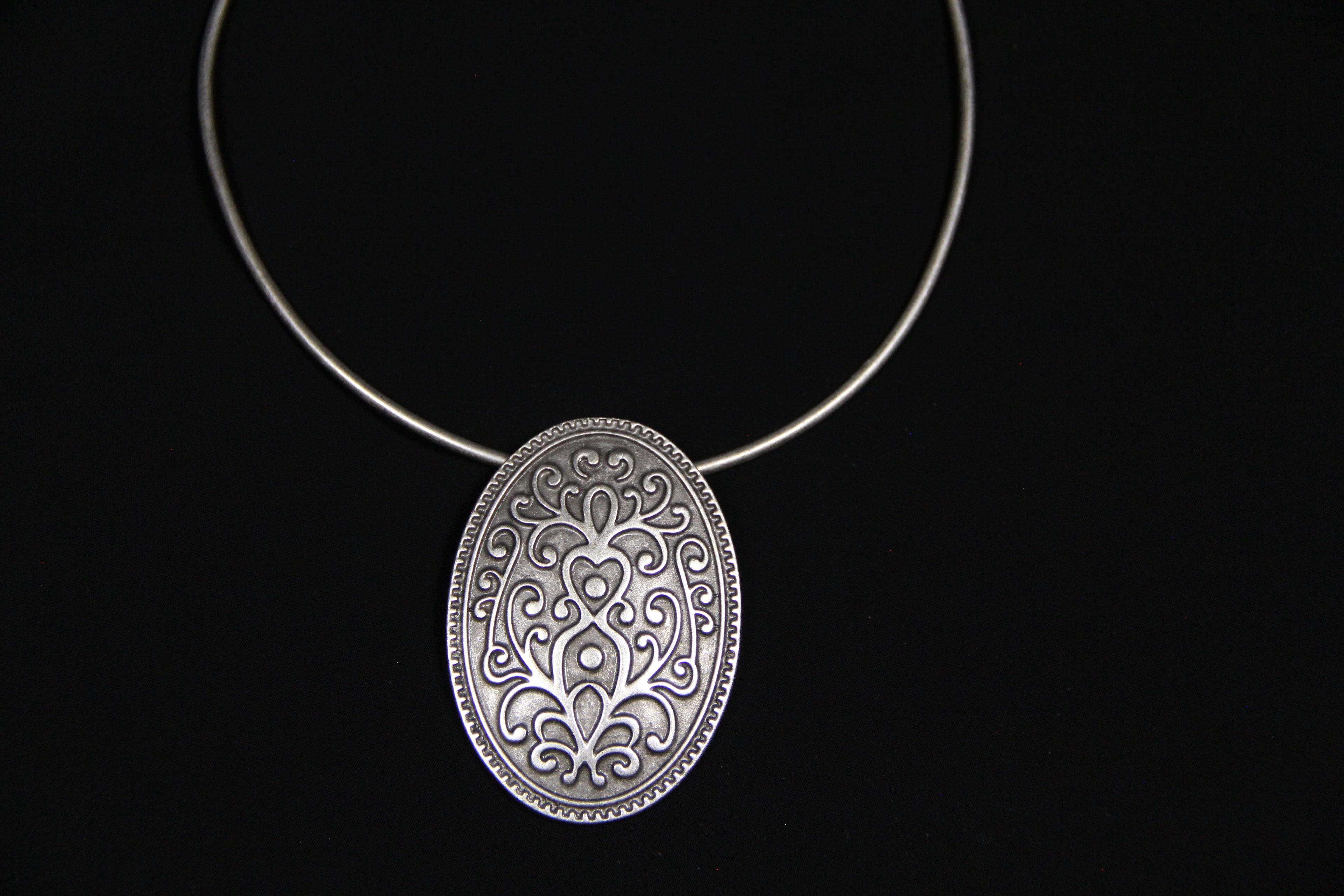 Unique Western Boho Metal Pendant Necklace – Bold Statement Jewelry for Everyday or Special Occasions