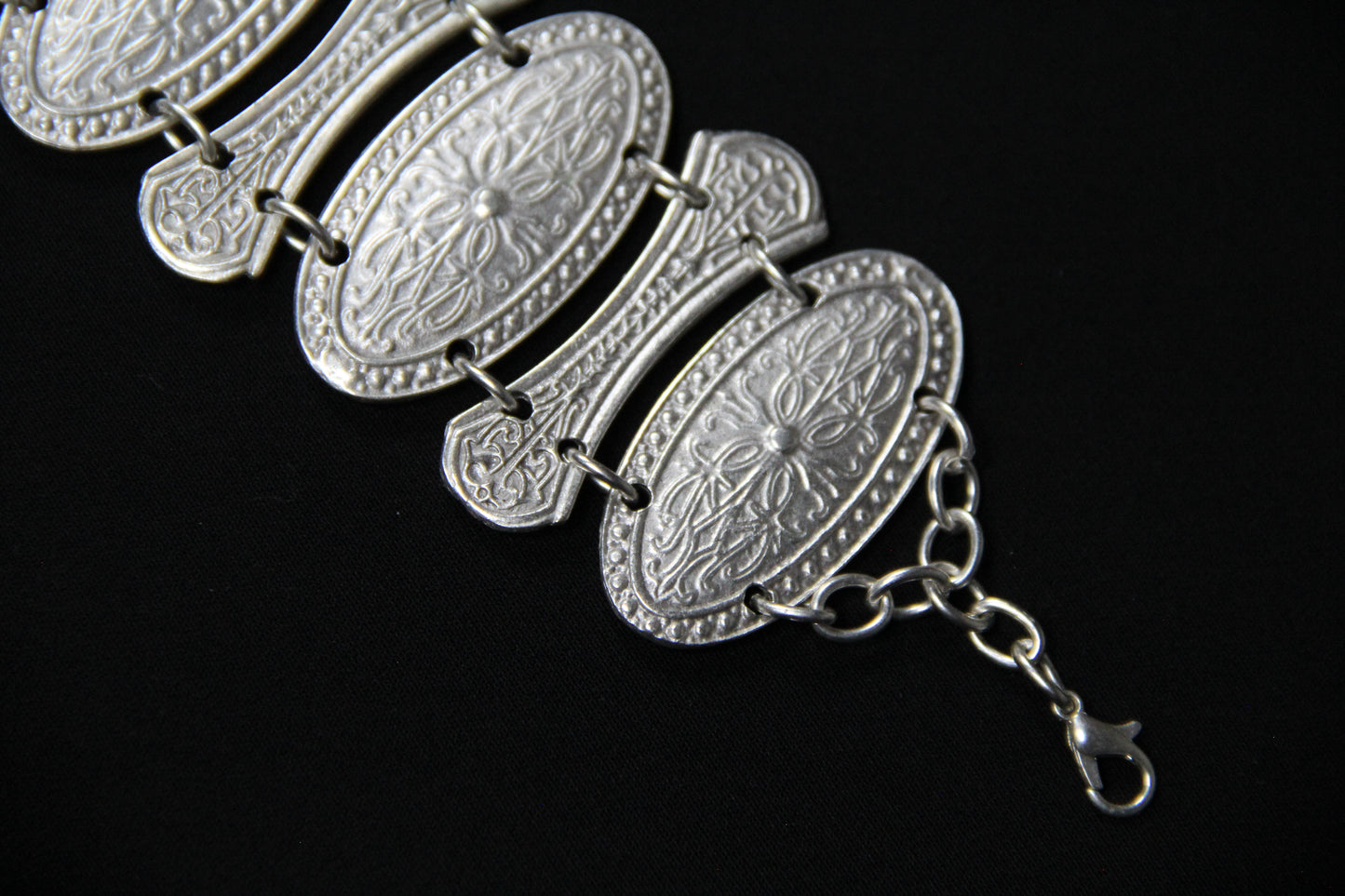 Ethnic Flower Silver Bracelet – Bold Engraved Statement Jewelry Unique Boho Chic Style