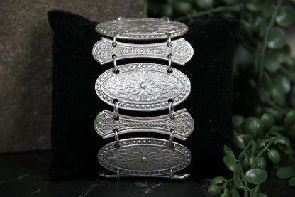Ethnic Flower Silver Bracelet – Bold Engraved Statement Jewelry Unique Boho Chic Style
