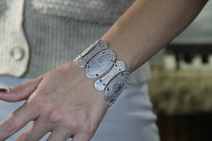 Ethnic Flower Silver Bracelet – Bold Engraved Statement Jewelry Unique Boho Chic Style