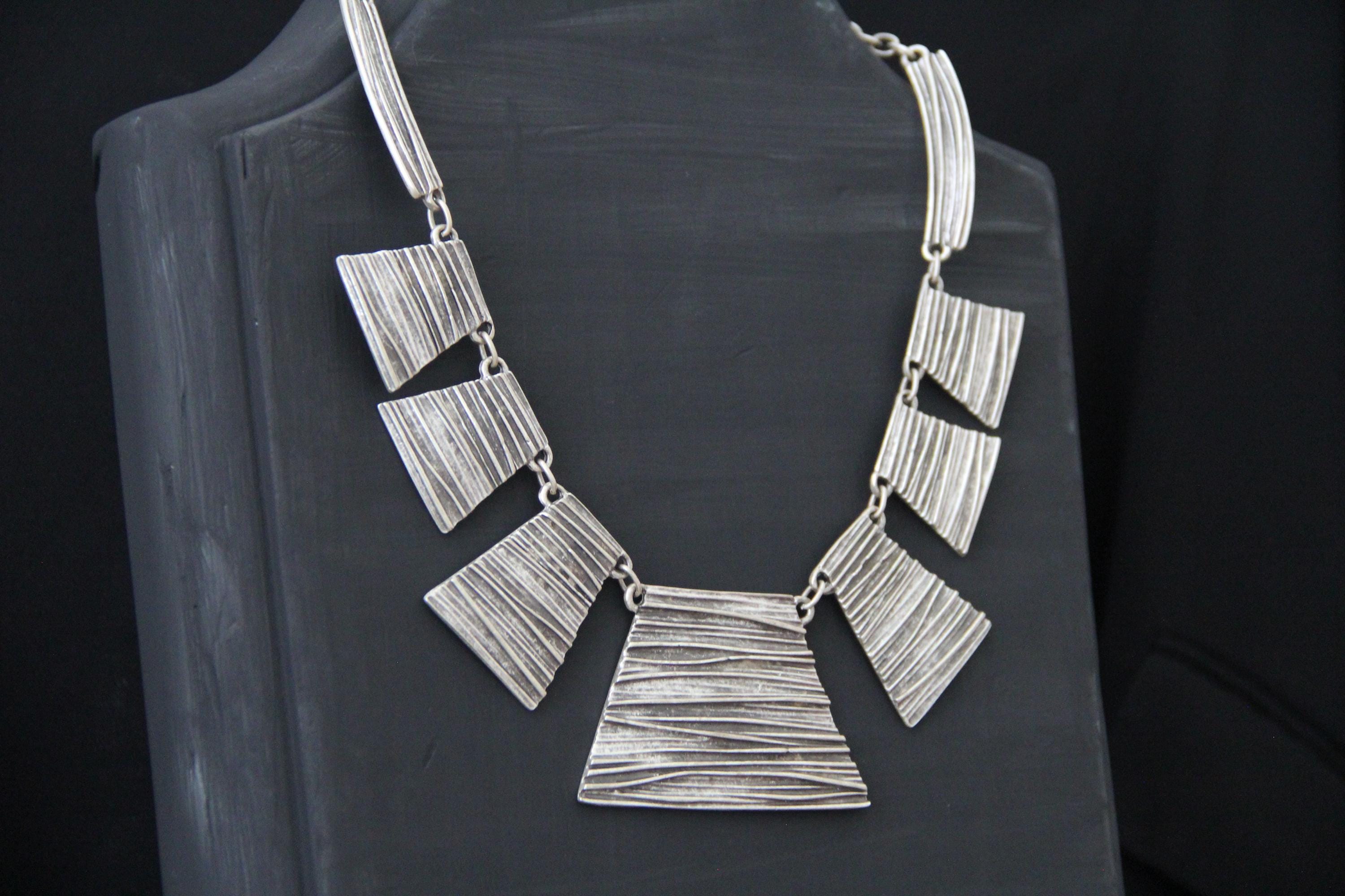 Chunky Silver Bohemian Statement Choker Necklace for Women – Western Style Geometric Ethnic Jewelry, Night Out Accessory Idea