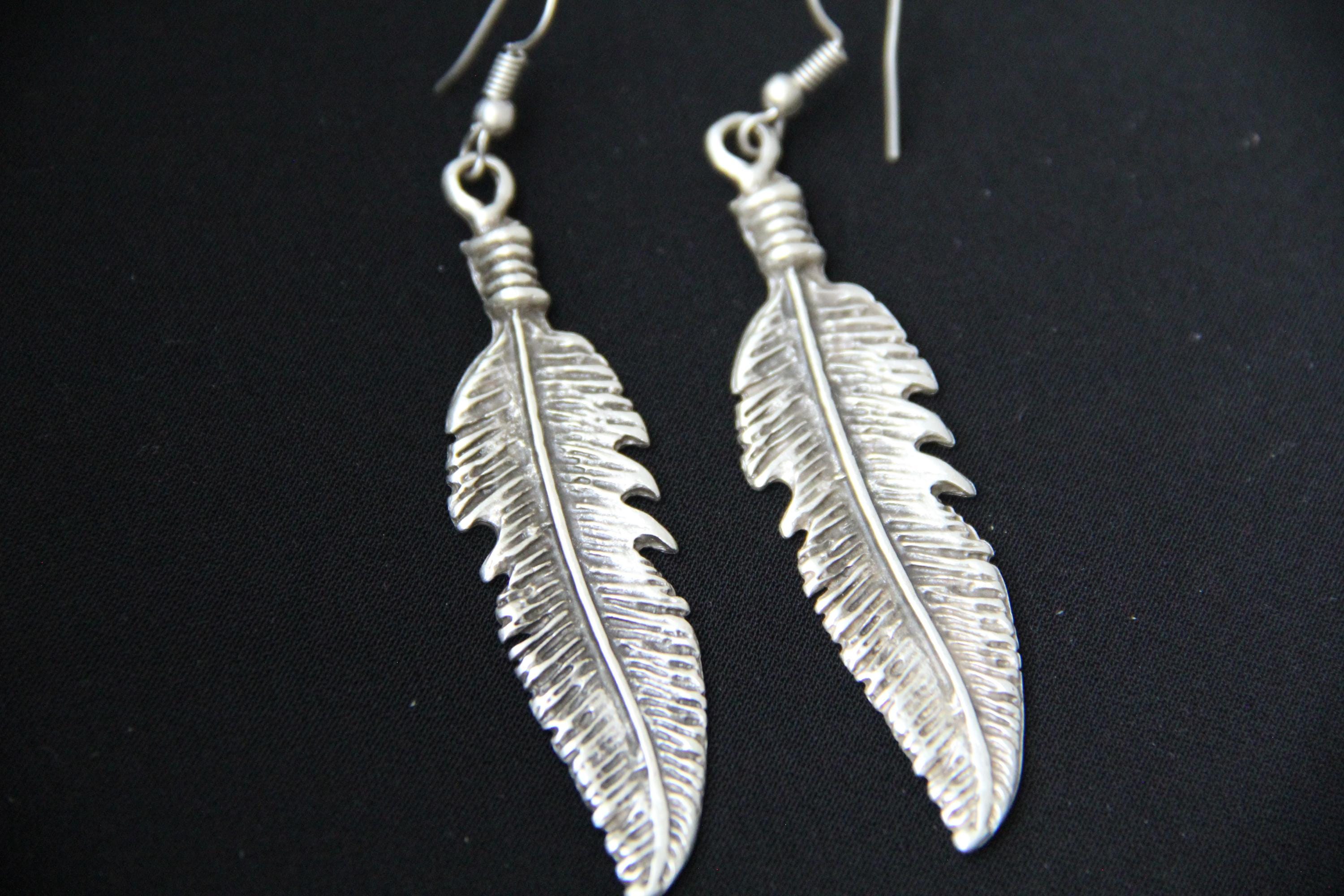 Dangle Feather Silver Earring