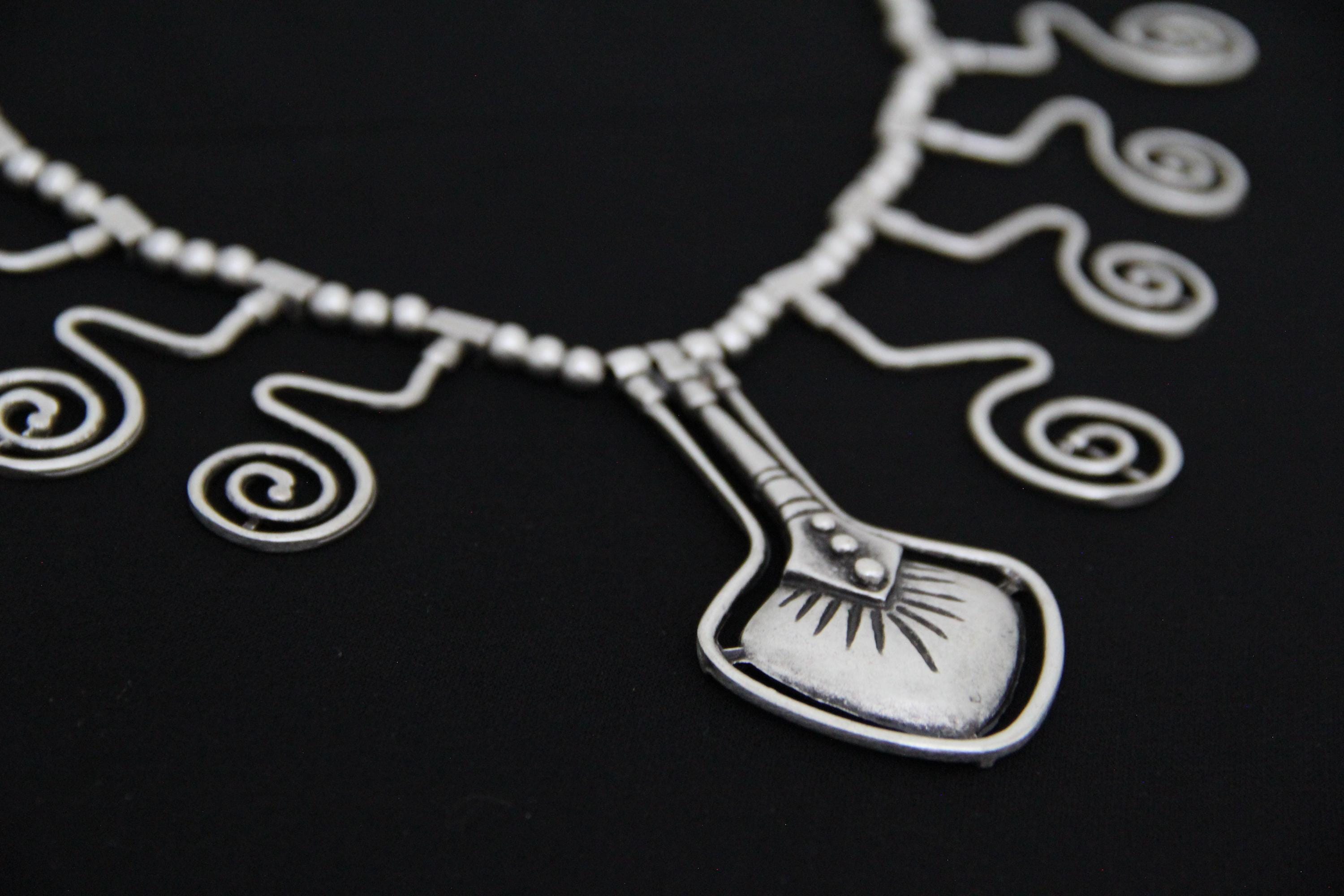 Chunky Silver Beaded Chain Necklace – Boho Ethnic Style Statement Jewelry for Women or Unisex