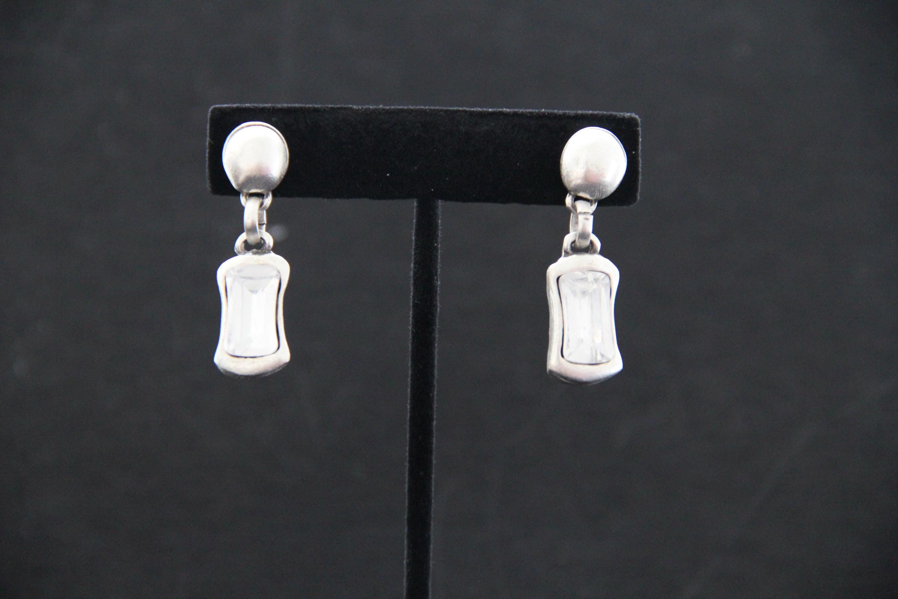 Dangle Handmade Earring with Stone