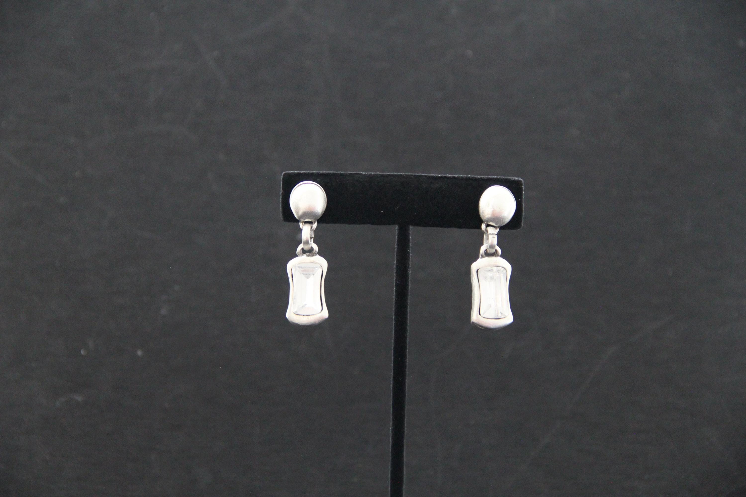Dangle Handmade Earring with Stone