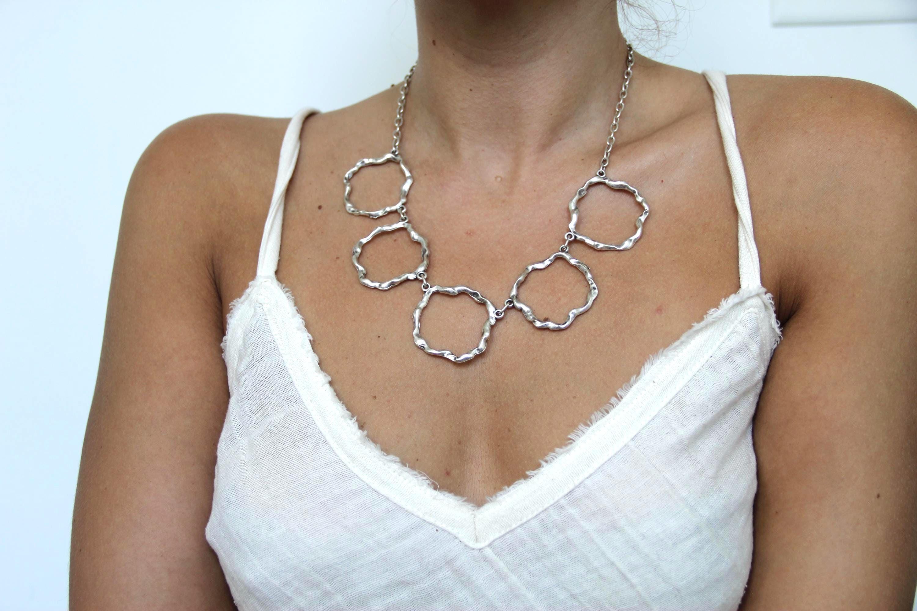 Minimalist Handmade Silver Circle Necklace – Chic Hoop Statement Jewelry, Perfect Gift for Friend, Night Out Accessory