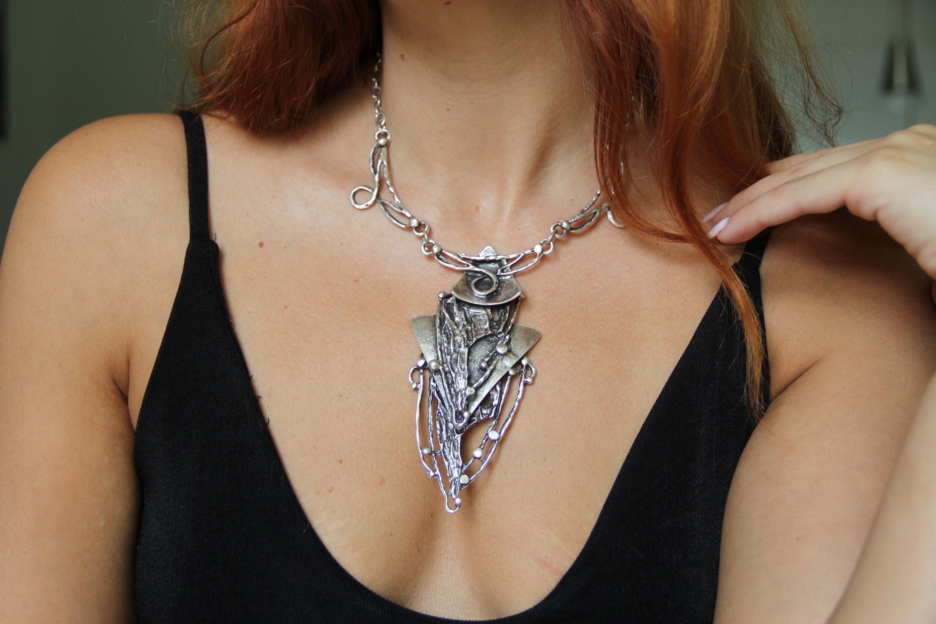 Edgy Chunky Silver Triangle Statement Necklace – Geometric Gothic Choker Pendant, Festival &amp; Cosplay Jewelry
