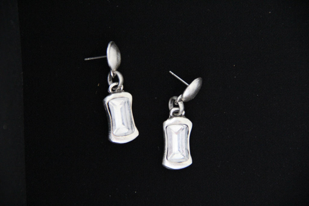 Dangle Handmade Earring with Stone