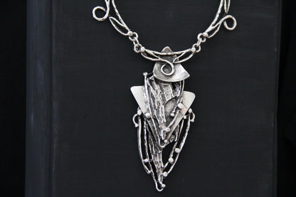 Edgy Chunky Silver Triangle Statement Necklace – Geometric Gothic Choker Pendant, Festival &amp; Cosplay Jewelry
