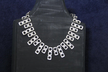 Large Silver Square Chain Collar Necklace – Unique Statement Jewelry for Fashion Lovers