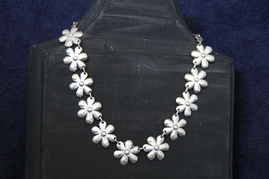 Chic Silver Flower Statement Necklace