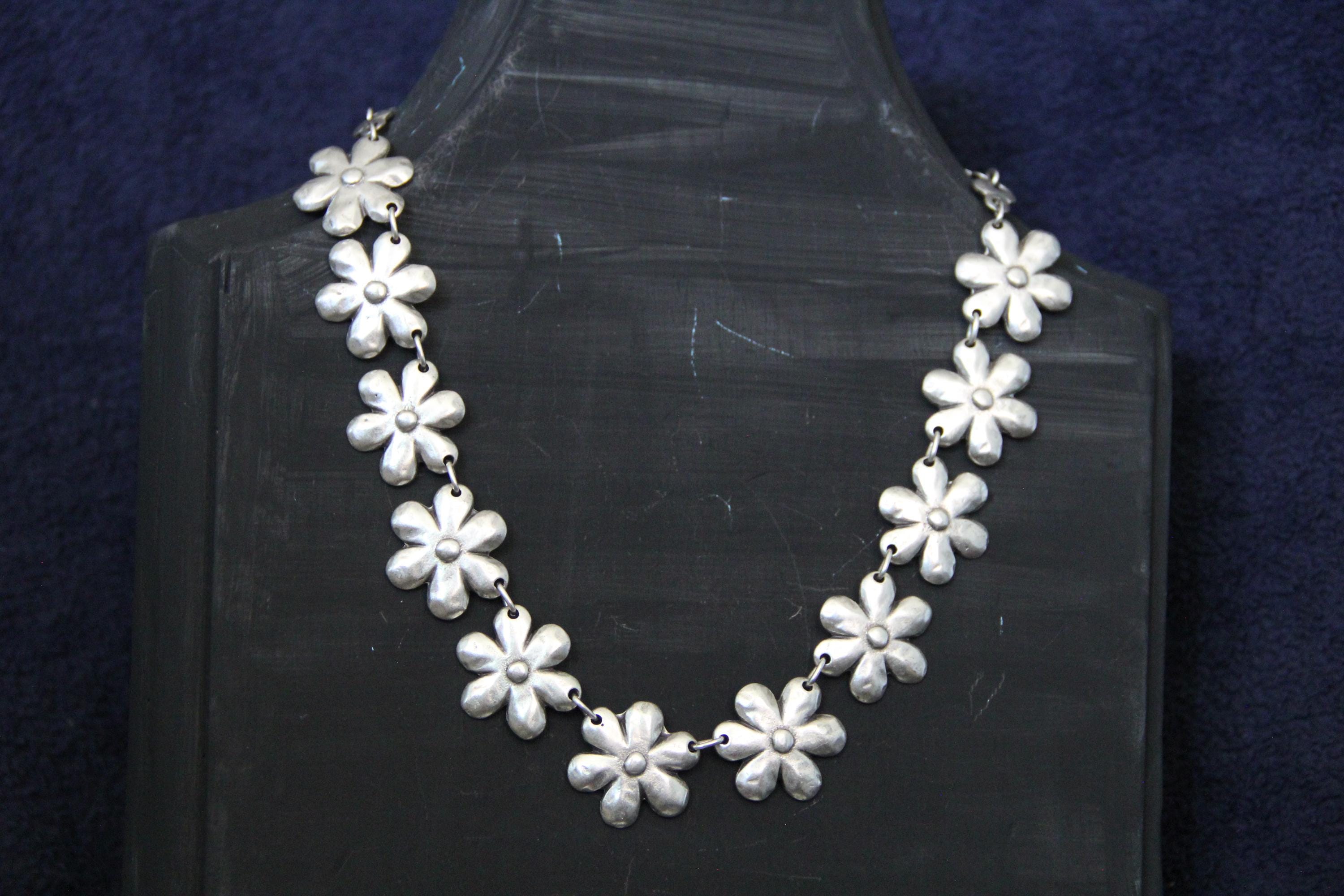 Chic Silver Flower Statement Necklace