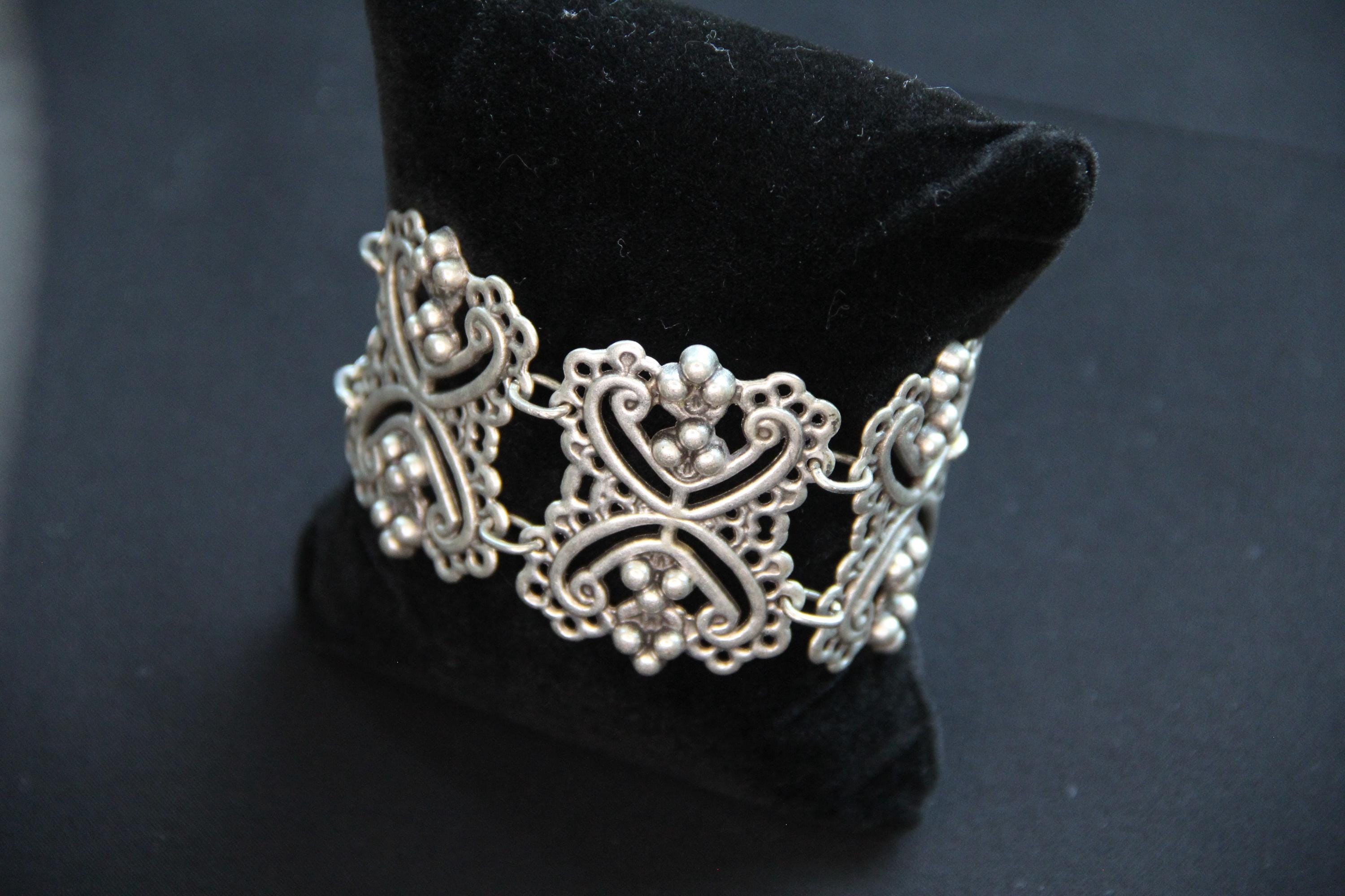 Silver Ethnic Design Adjustable Chain Bracelet