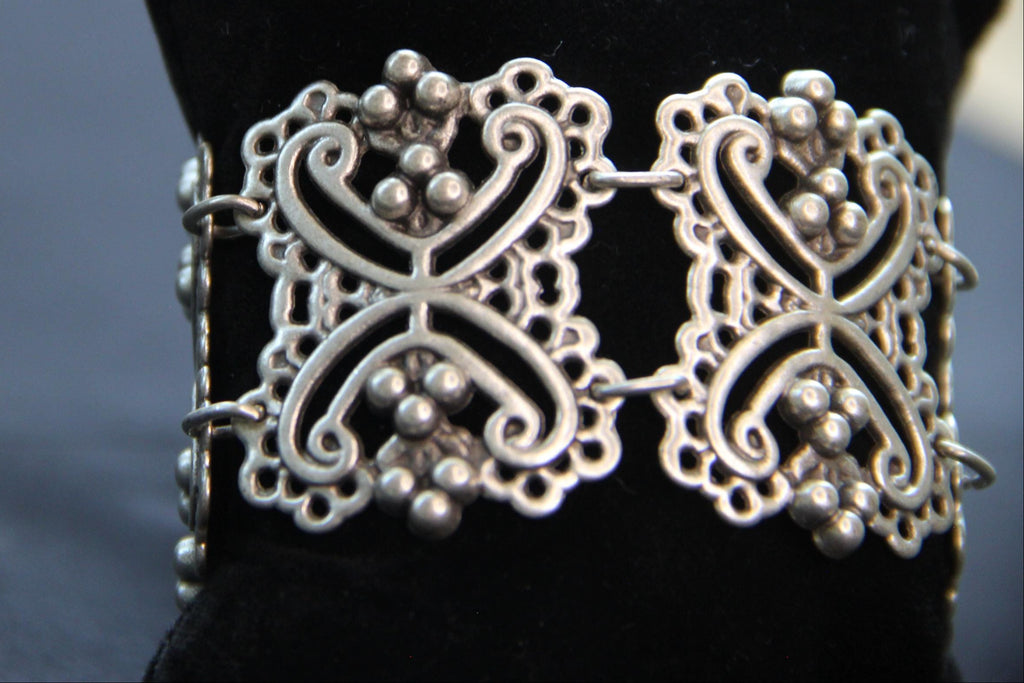 Silver Ethnic Design Adjustable Chain Bracelet