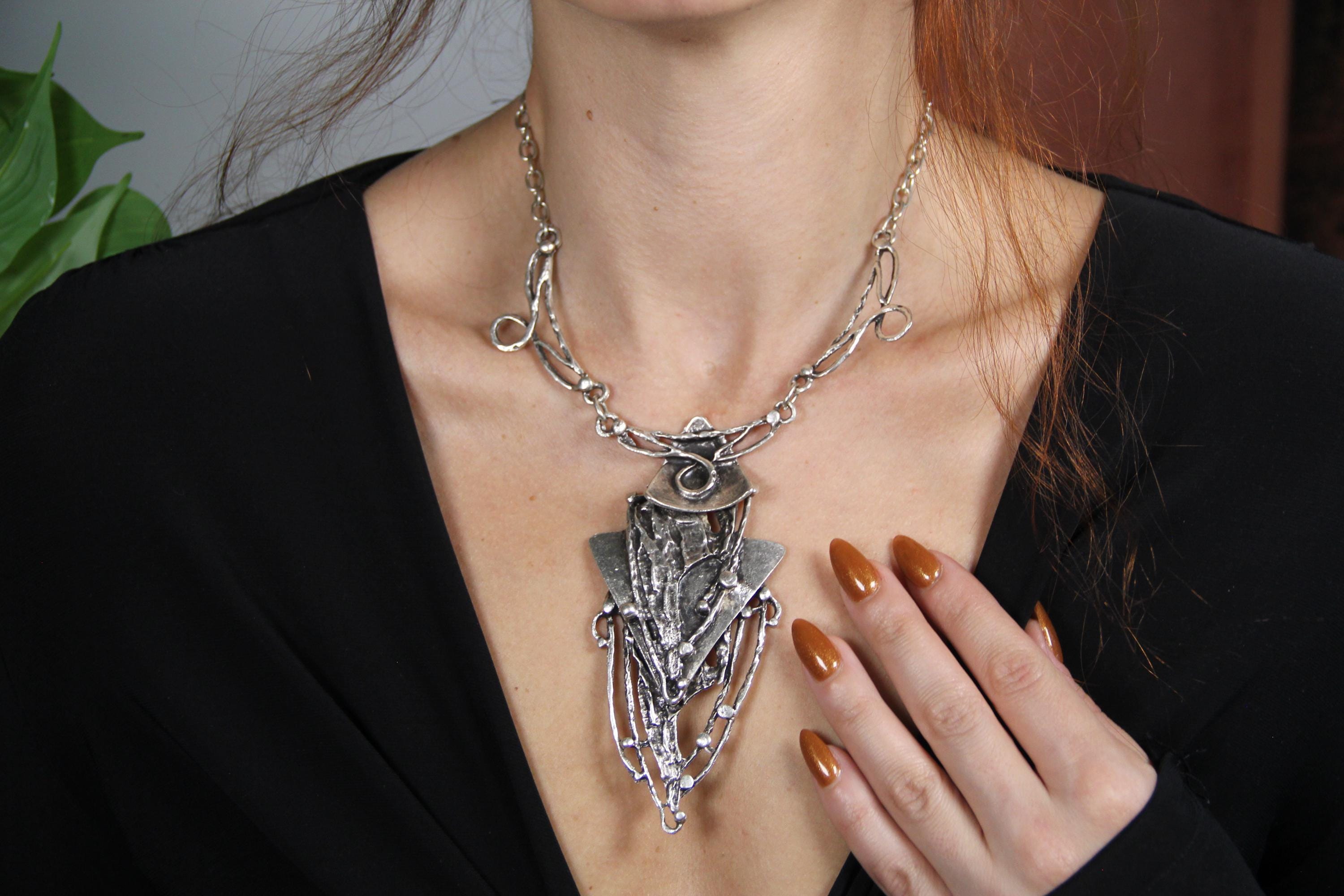Edgy Chunky Silver Triangle Statement Necklace – Geometric Gothic Choker Pendant, Festival &amp; Cosplay Jewelry