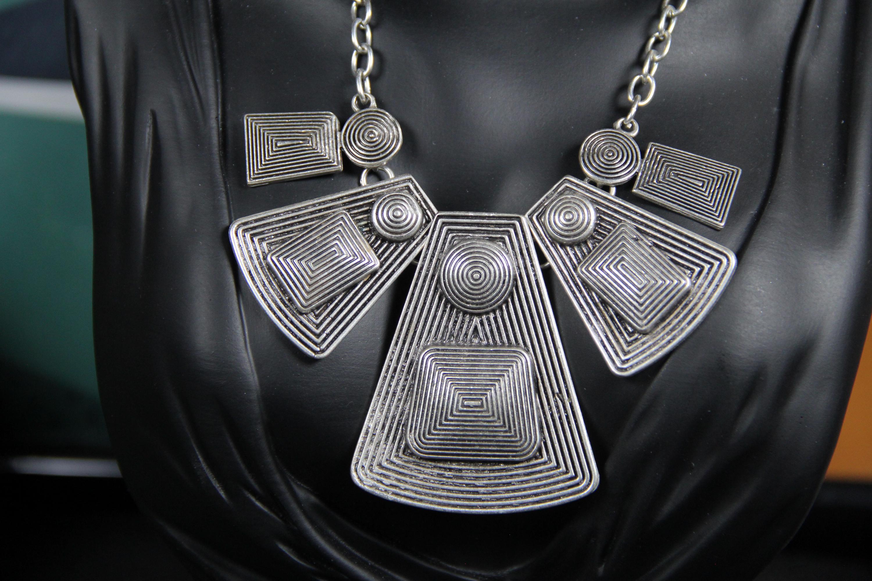 Silver Geometrical Engraved Pendant Necklace – Handmade Statement Jewelry for Women, Unique Gift Idea