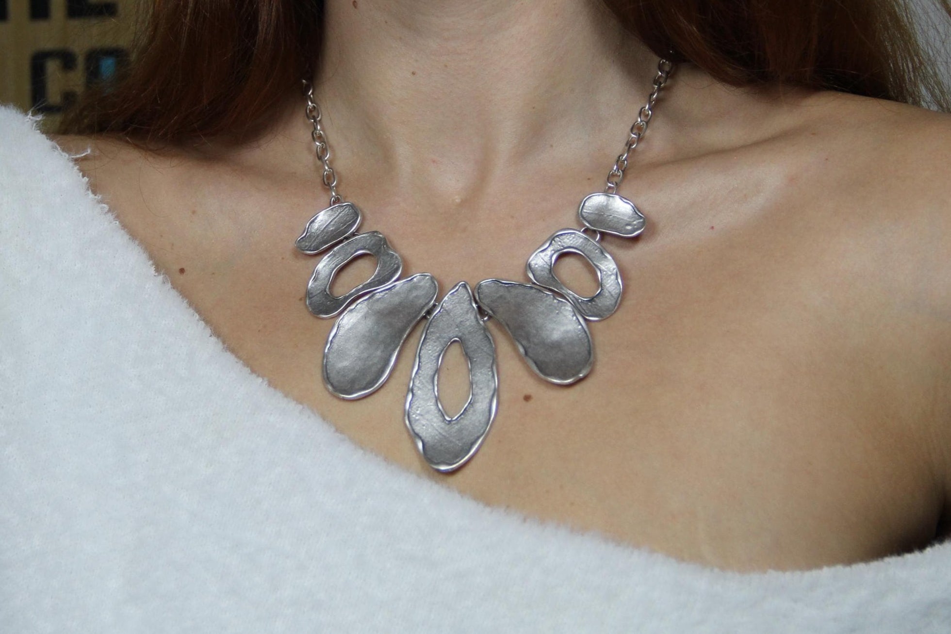 Large Geometrical Drop Pendant Necklace – Elegant Statement Jewelry for Women