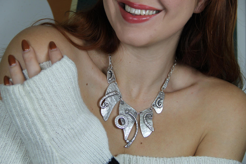 “Modern Geometric Abstract Statement Necklace – Boho Chic Jewelry for Women, Unique Night Out Accessory