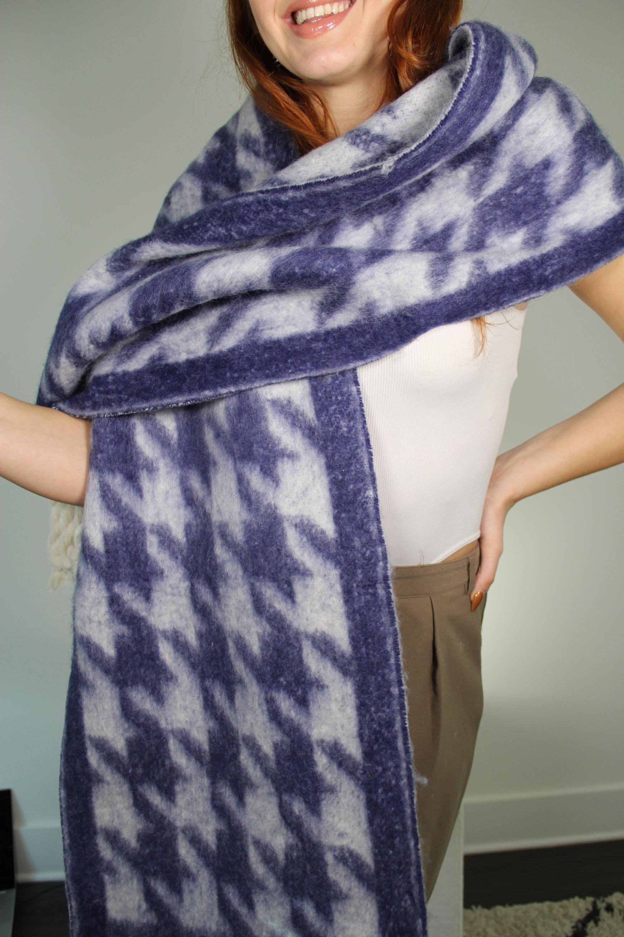 Large Bold Houndstooth Pattern Blanket Scarf