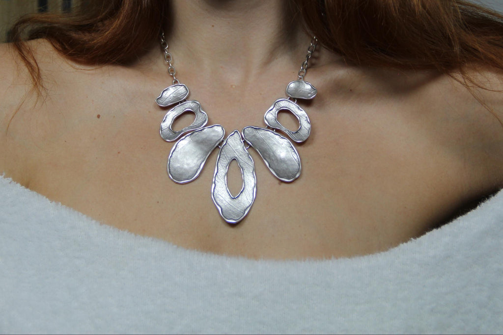 Large Geometrical Drop Pendant Necklace – Elegant Statement Jewelry for Women