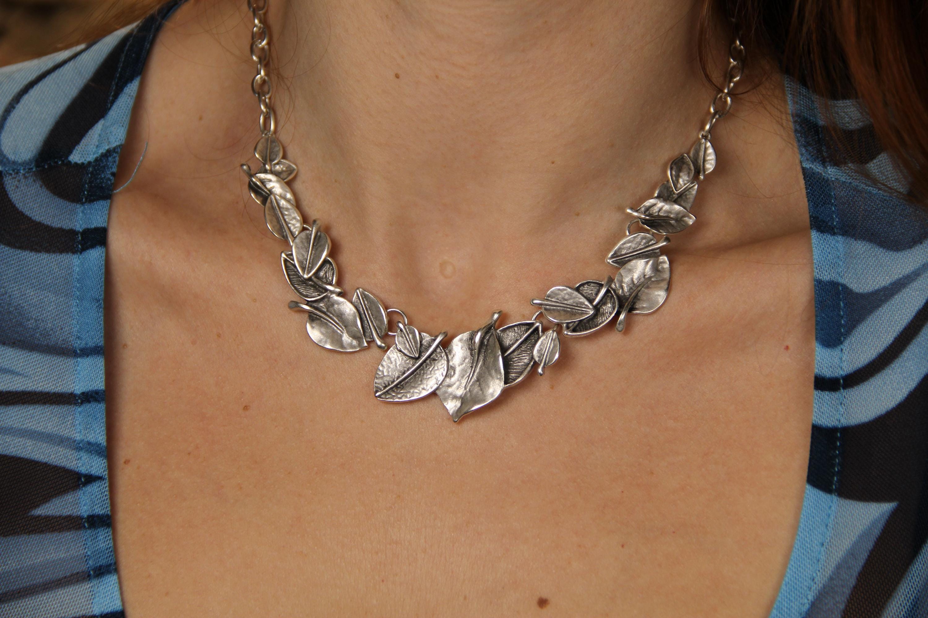 Bohemian Leaf Statement Necklace – Minimalist Collar Style Handmade Jewelry Gift