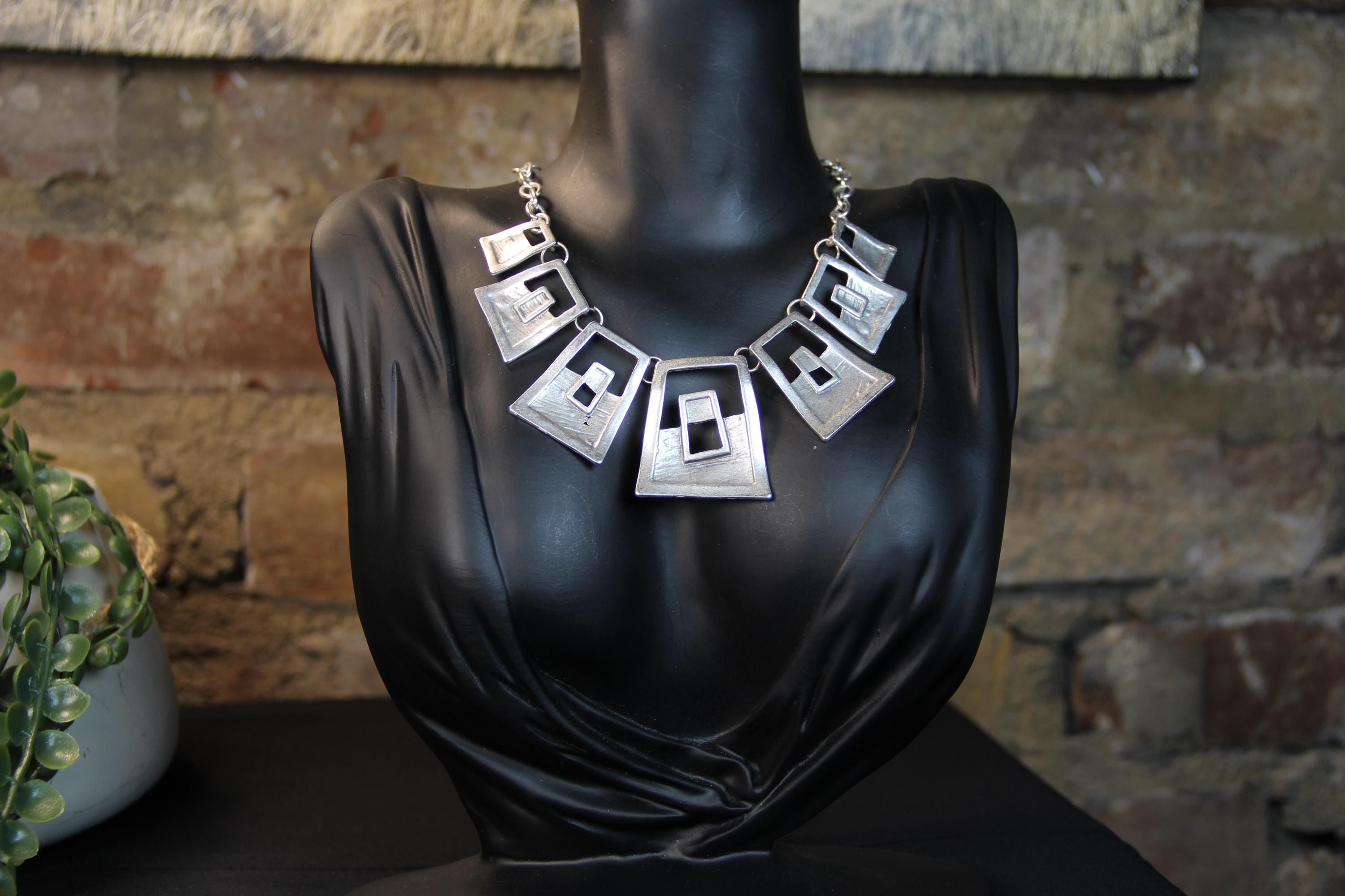 Geometric Silver Statement Necklace – Unique Modern Jewelry, Chic Accessory for Women